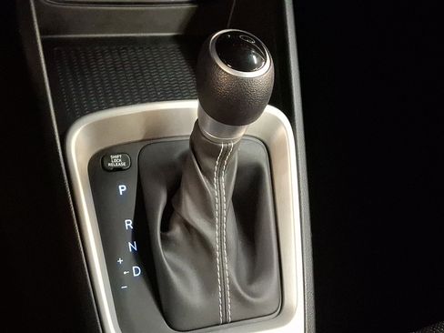 New 2025 Hyundai Venue SE image 16