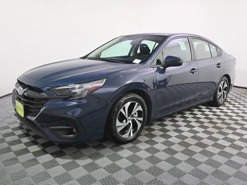 Used 2025 Subaru Legacy Premium AWD/4WD image 2