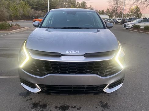Used 2023 Kia Sportage LX image 8