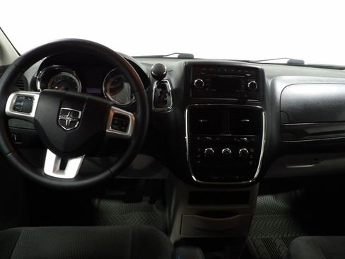 Used 2015 Dodge Grand Caravan American Value Package w/ UConnect Hands-Free Group image 12