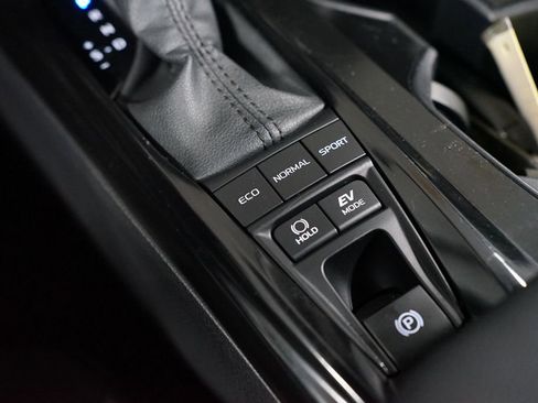 Used 2025 Toyota Camry LE image 22