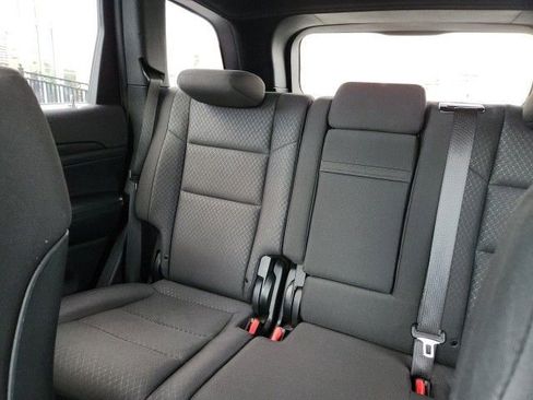 Used 2019 Jeep Grand Cherokee Laredo image 26