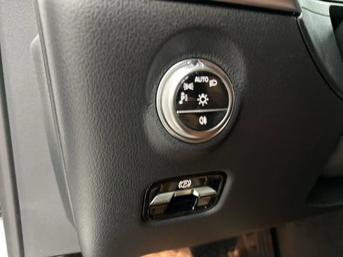 Used 2025 Mercedes-Benz C 300 Sedan image 17