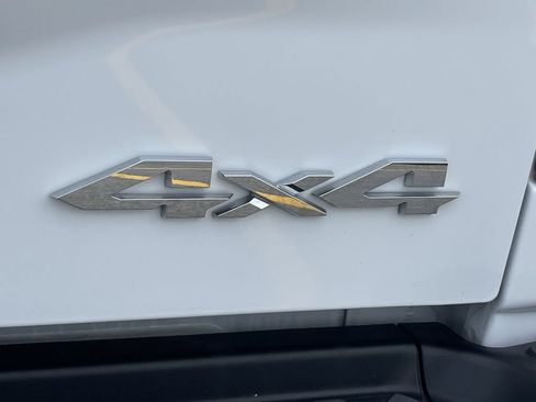 Used 2024 RAM 2500 Tradesman w/ Chrome Appearance Group AWD/4WD image 7