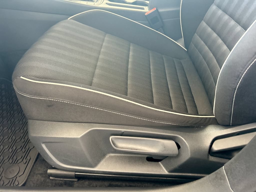 Certified 2024 Volkswagen Jetta Sport FWD image 11