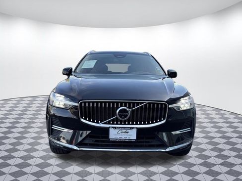 Used 2023 Volvo XC60 B5 Plus AWD/4WD image 2
