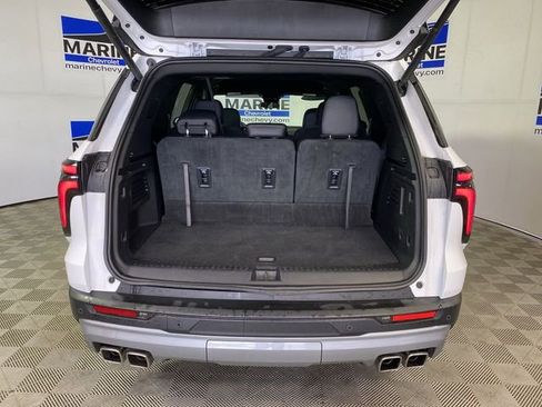 Certified 2025 Chevrolet Traverse LT image 31