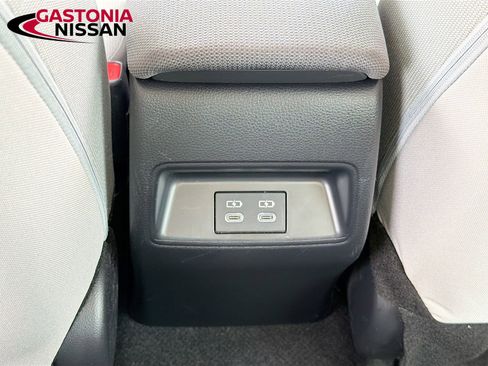 Used 2026 Toyota Corolla LE FWD image 33