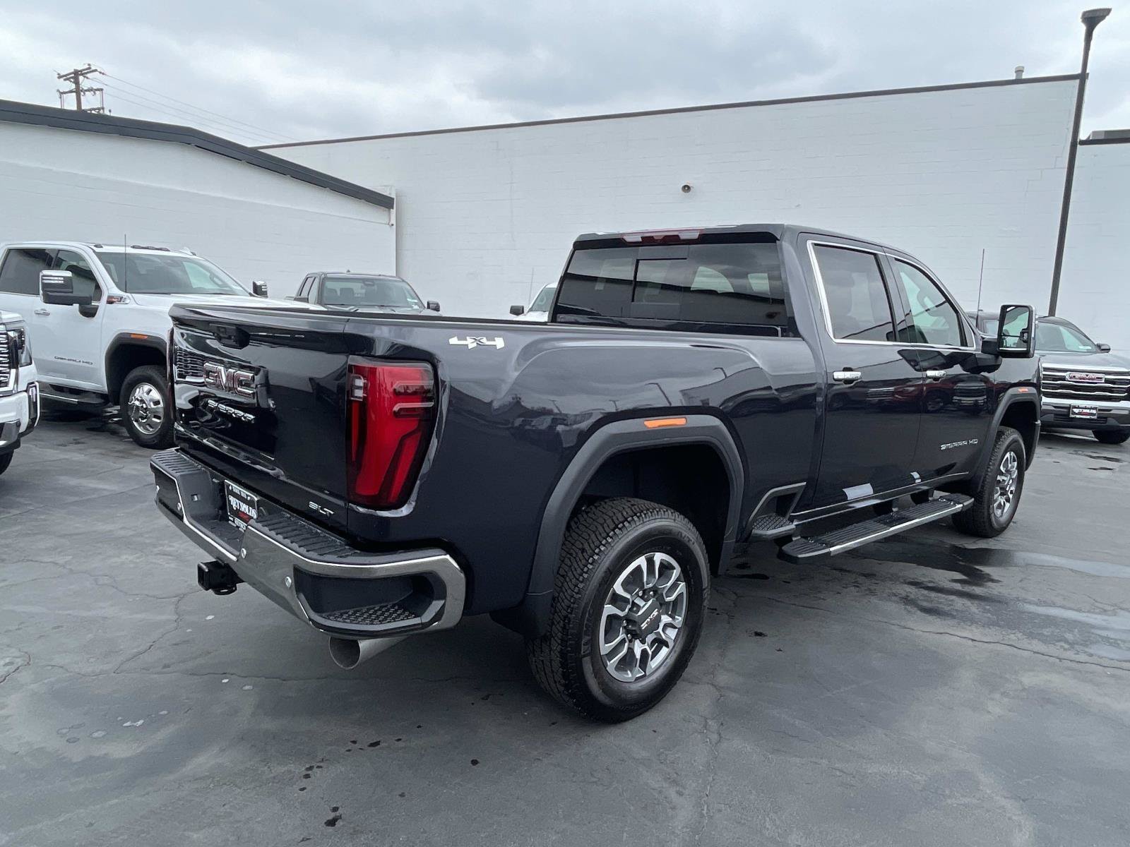 New 2026 GMC Sierra 2500 SLT w/ SLT Premium Package AWD/4WD image 5