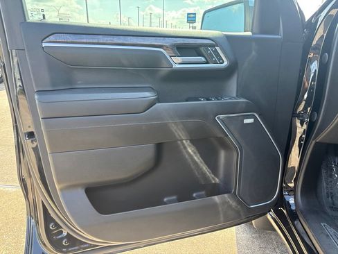 Used 2023 Chevrolet Silverado 1500 LTZ w/ LTZ Convenience Package II AWD/4WD image 19
