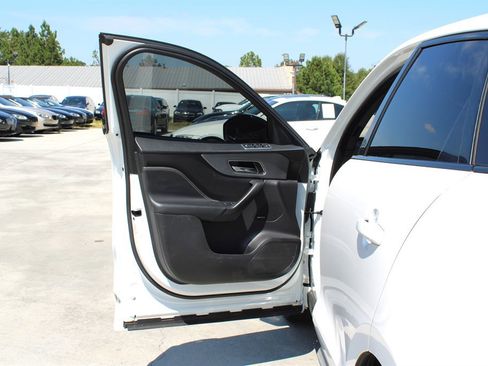 Used 2020 Jaguar F-PACE S image 31