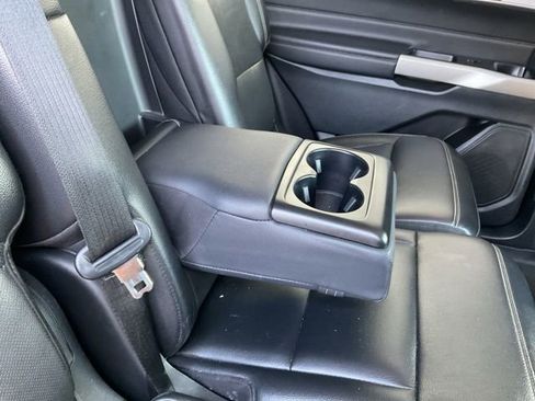 Used 2023 Ford Explorer Limited image 14