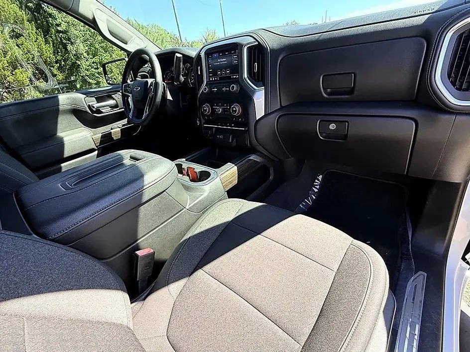 Used 2021 Chevrolet Silverado 1500 RST w/ Redline Edition AWD/4WD image 30