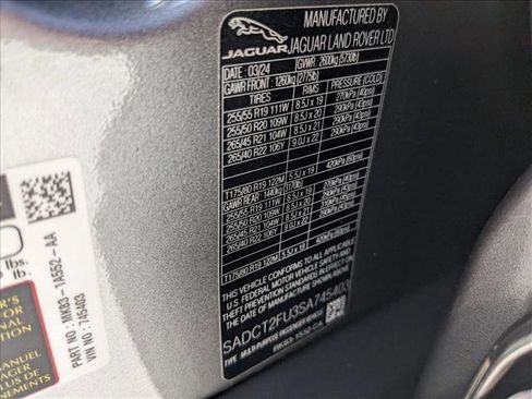 New 2025 Jaguar F-PACE R-Dynamic S image 17