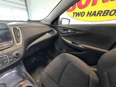 Used 2022 Chevrolet Malibu LT FWD image 26