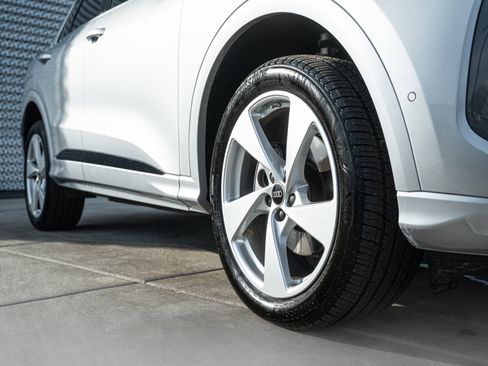 Certified 2025 Audi Q5 Premium Plus w/ Premium Plus image 33