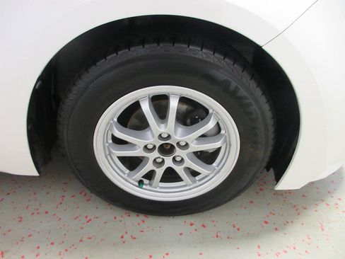 Used 2021 Toyota Corolla LE FWD image 24