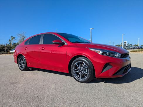 Certified 2023 Kia Forte LXS w/ LXS Technology Package image 2
