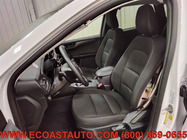 Used 2025 Ford Escape Active AWD/4WD image 10