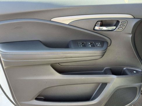 Certified 2025 Honda Ridgeline RTL image 6