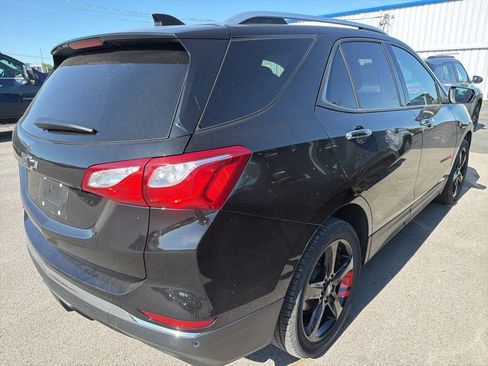 Used 2020 Chevrolet Equinox Premier w/ Premier Redline Edition FWD image 4