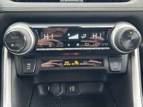 Certified 2024 Toyota RAV4 XLE image 29