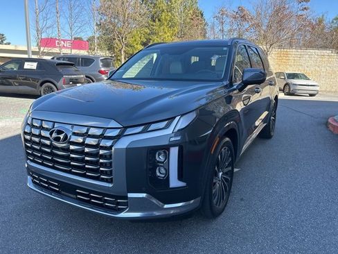 Used 2023 Hyundai Palisade Calligraphy image 3