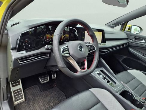 Used 2022 Volkswagen GTI Autobahn FWD image 11