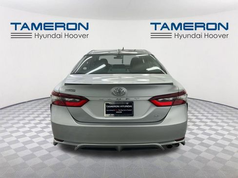 Used 2021 Toyota Camry SE image 4
