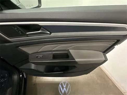 Certified 2022 Volkswagen Atlas Cross Sport SEL R-Line image 26