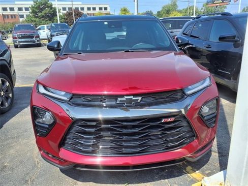 Used 2023 Chevrolet TrailBlazer RS w/ Convenience Package image 2