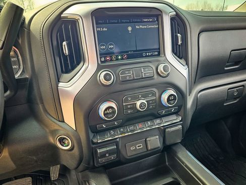 Used 2020 GMC Sierra 1500 Elevation w/ Elevation Value Package AWD/4WD image 23