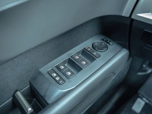 New 2027 Kia Telluride S image 32