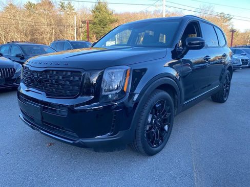 Used 2022 Kia Telluride EX w/ EX Premium Package image 2