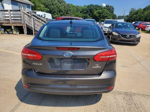 Used 2016 Ford Focus SE FWD image 10