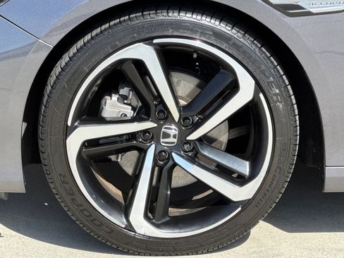 Used 2019 Honda Accord Sport image 12