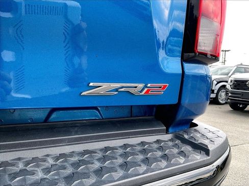 Used 2023 Chevrolet Colorado ZR2 w/ ZR2 Convenience Package III AWD/4WD image 28