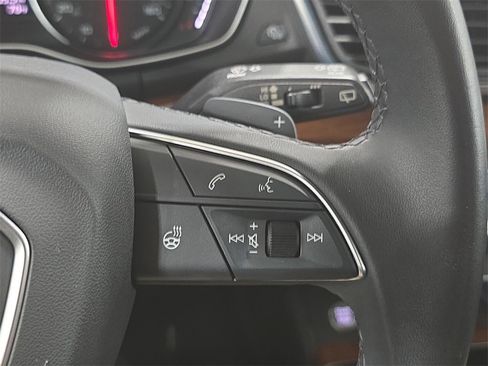 Used 2023 Audi Q5 2.0T Premium w/ Convenience Package image 18