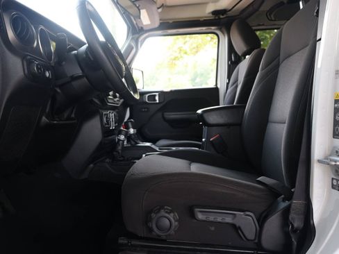 Used 2023 Jeep Gladiator Sport AWD/4WD image 30