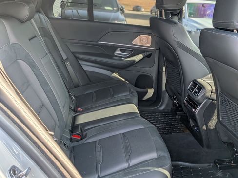 Certified 2025 Mercedes-Benz GLE 53 AMG 4MATIC image 36