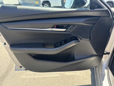 Used 2024 MAZDA MAZDA3 s FWD image 11