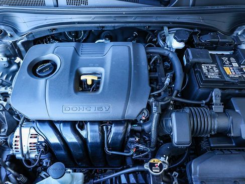 Used 2024 Kia Forte LXS image 32