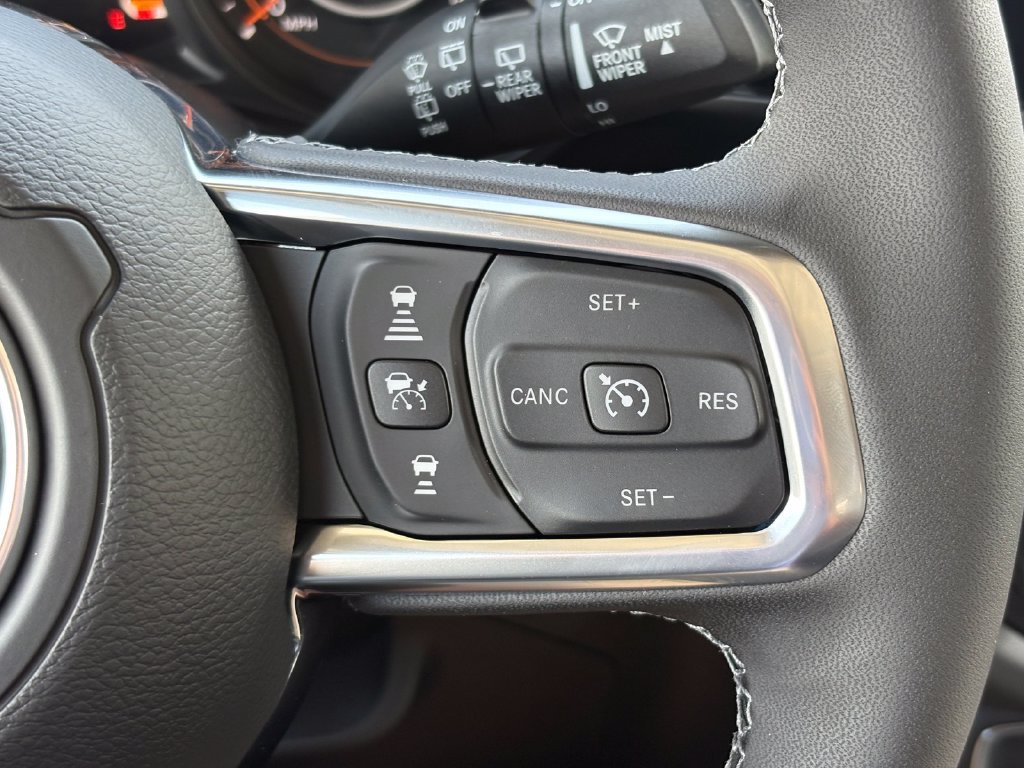 New 2026 Jeep Wrangler Unlimited Sahara AWD/4WD image 31