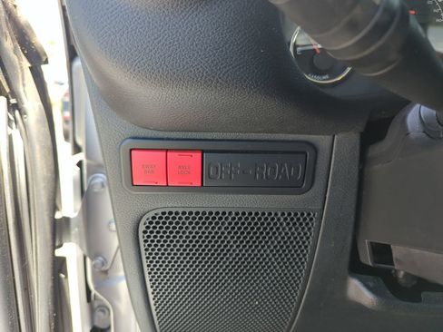 Used 2016 Jeep Wrangler Rubicon AWD/4WD image 35