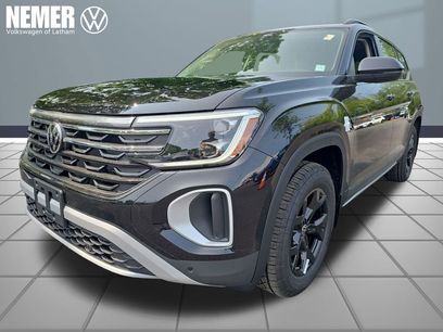 New 2025 Volkswagen Atlas Peak Edition SE