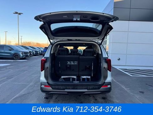 New 2026 Kia Carnival SX Prestige FWD image 12