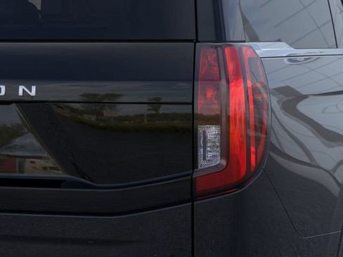 New 2025 Ford Expedition Active RWD image 22