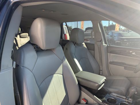 Used 2014 Buick Enclave Leather w/ Trailering Provision Package image 26