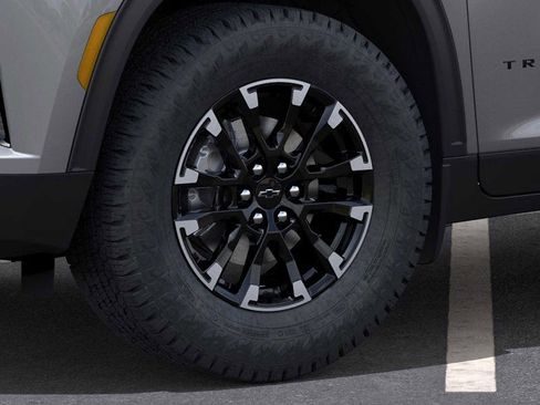 New 2026 Chevrolet Traverse Z71 w/ Driver Confidence Package image 9