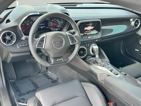 Used 2020 Chevrolet Camaro SS RWD image 5